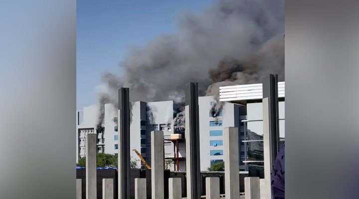 DC2A5600-1FFD-4D4A-B64C-B5074940F26C