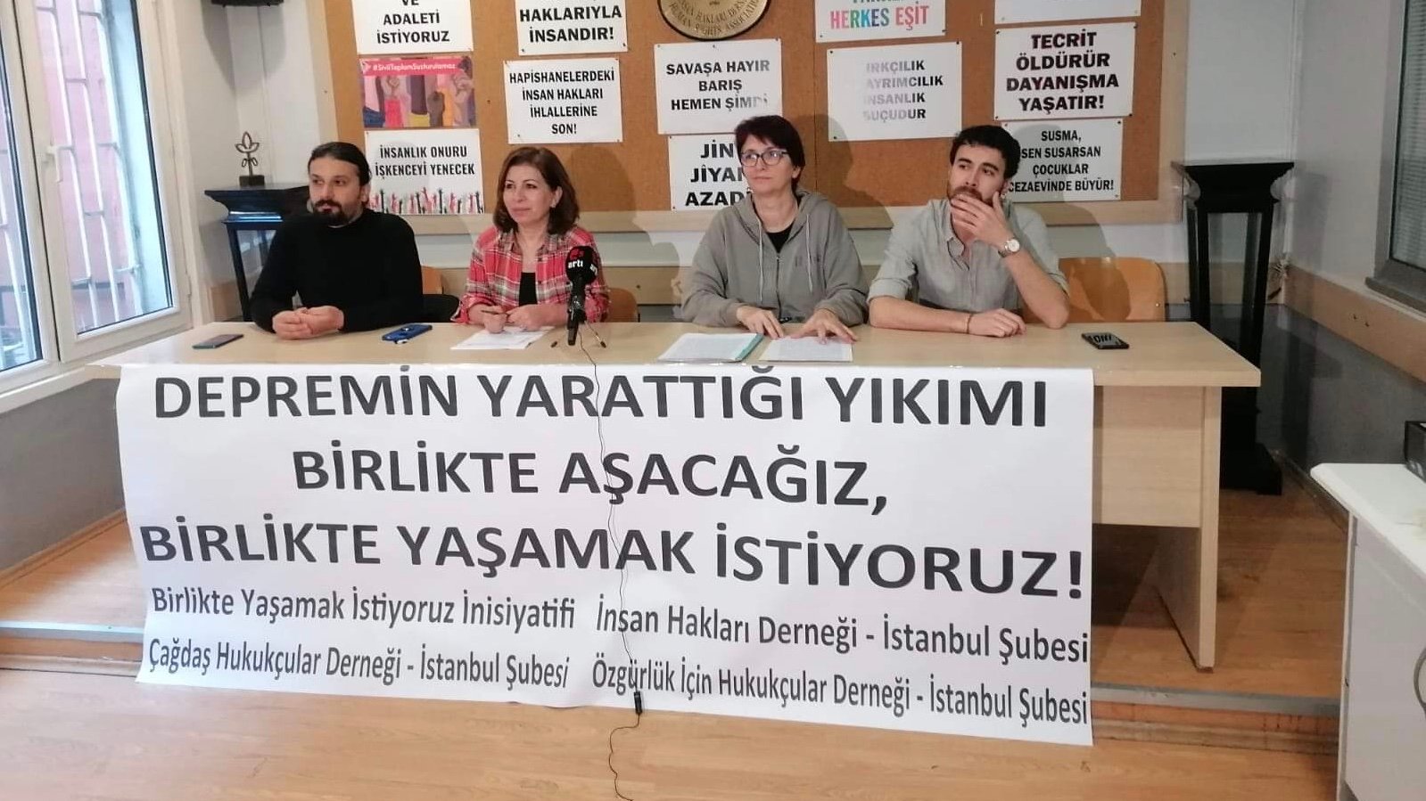 8A304B46-C840-4FAC-98B5-43D6A6ACAA8D