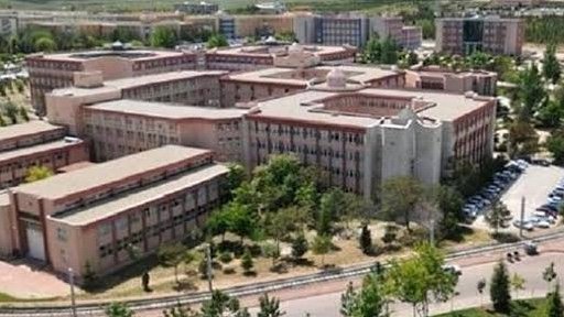 E2C6925B-6D9B-483B-A0DE-BE489D211FCD