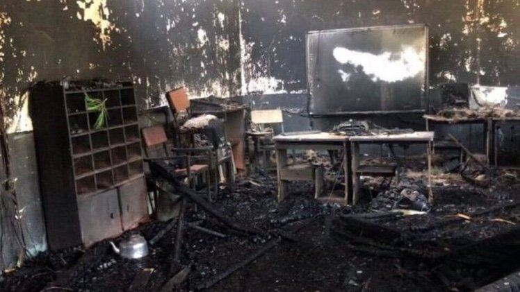 21E007FC-FD37-41D7-8FF3-9E1CCE9F36B0