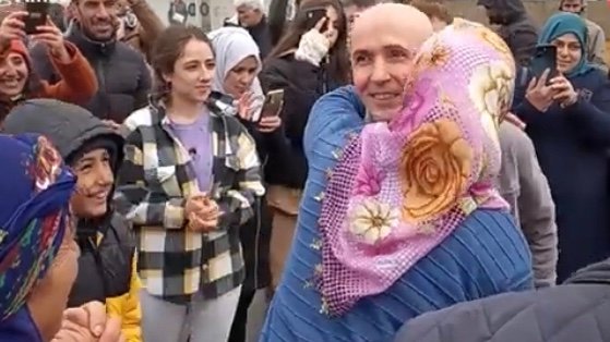 FC51BCCA-BAA6-4AE4-BF47-0C9BA841DE9A