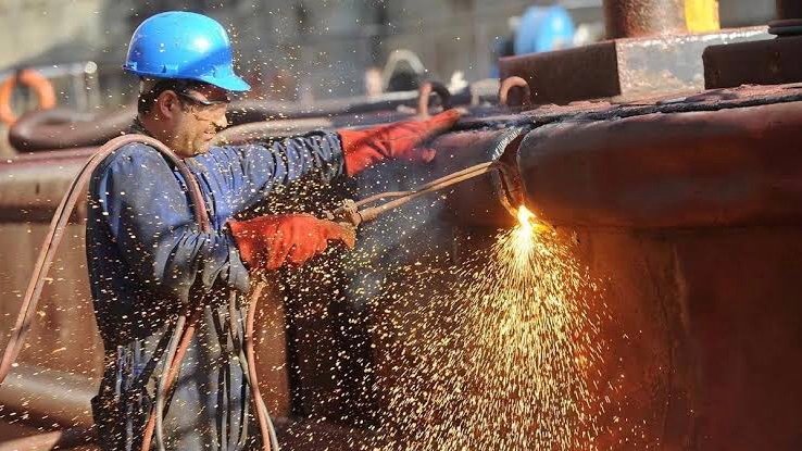 0DFEFFE5-4644-4ECC-9D94-02F715D4D7E1