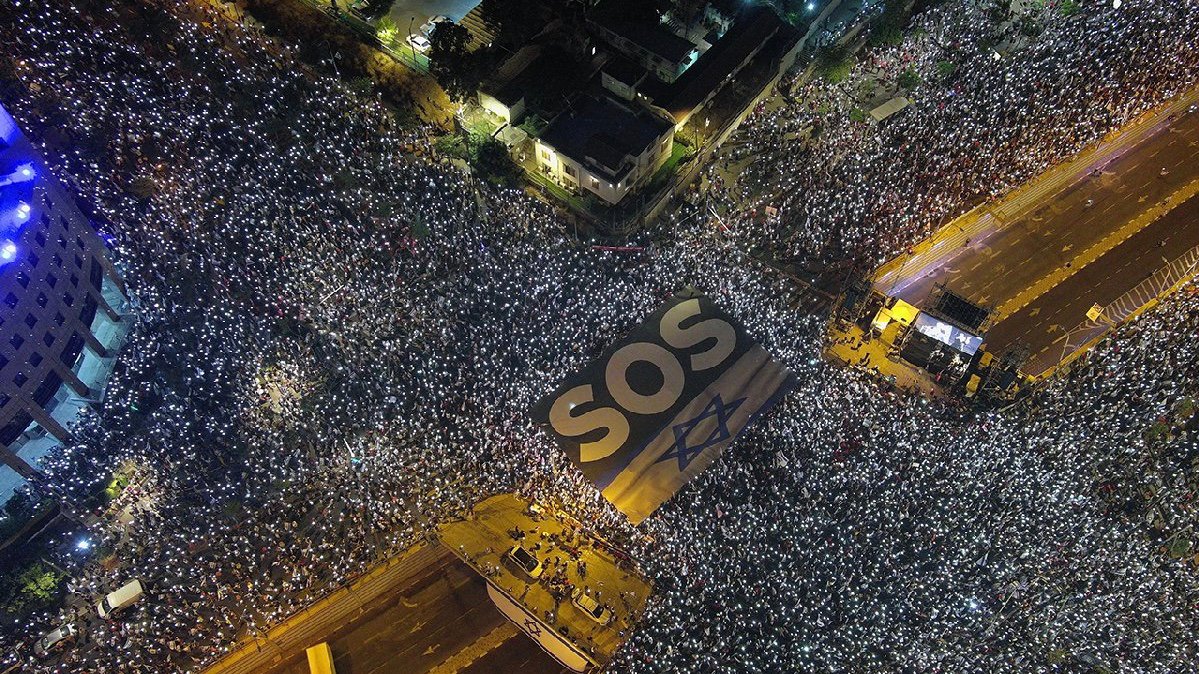 34EF8594-353D-4E6C-9B10-97E2A04C6E6C