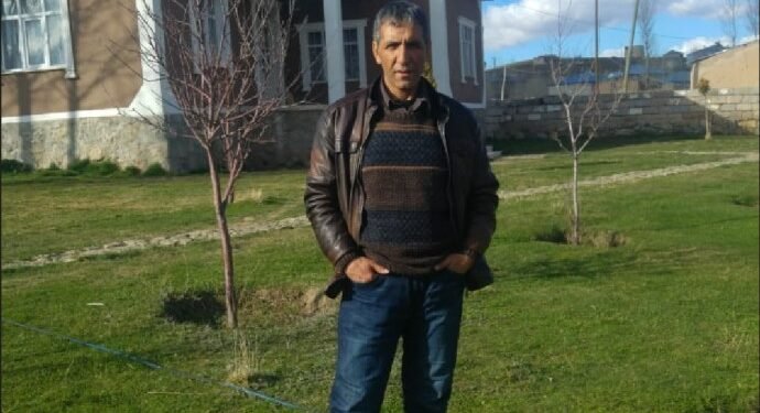 38032981-1E56-41F7-990D-777F31480B5C