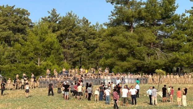 B9ECA203-3B05-4202-86AE-5D3C657C25BF