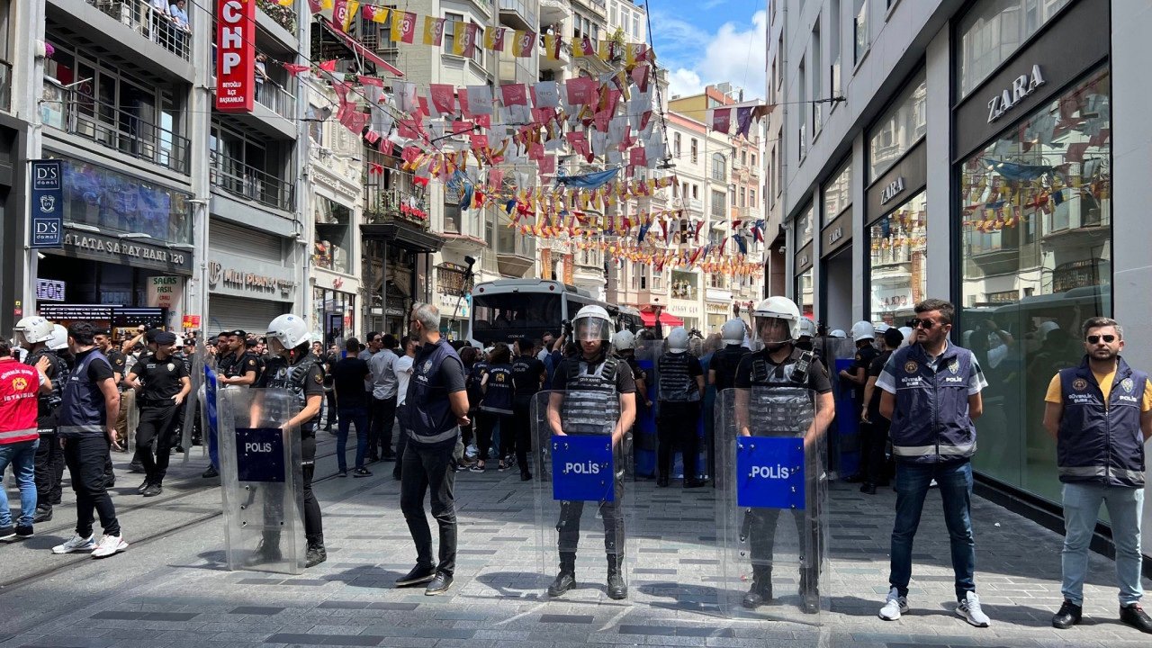 BB5FB69F-1DF6-448A-93A8-E9D84D37B5B3