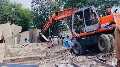 F883607F-6CA0-4902-8A43-DB593F6A0BD1