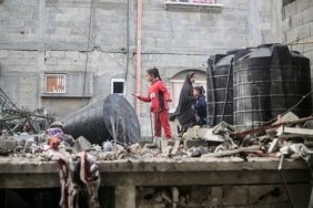 İsrail'in abluka altındaki Gazze Şeridi'ne yönelik saldırıları aralıksız devam ediyor