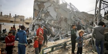 İsrail'in abluka altındaki Gazze Şeridi'ne yönelik saldırıları aralıksız devam ediyor