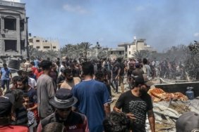 İsrail'in yerinden edilen Filistinlilerin sığındığı El-Mevasi bölgesine saldırısında en az 70 kişi öldü