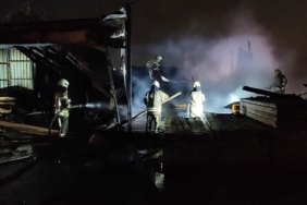 İstanbul-  Arnavutköy'de ahşap atölyesinde yangın: 1 ölü