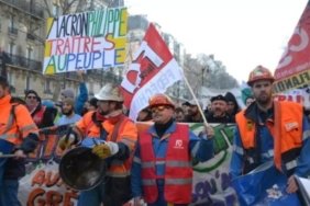 pariste-toplu-isten-cikarmalara-karsi-eylem