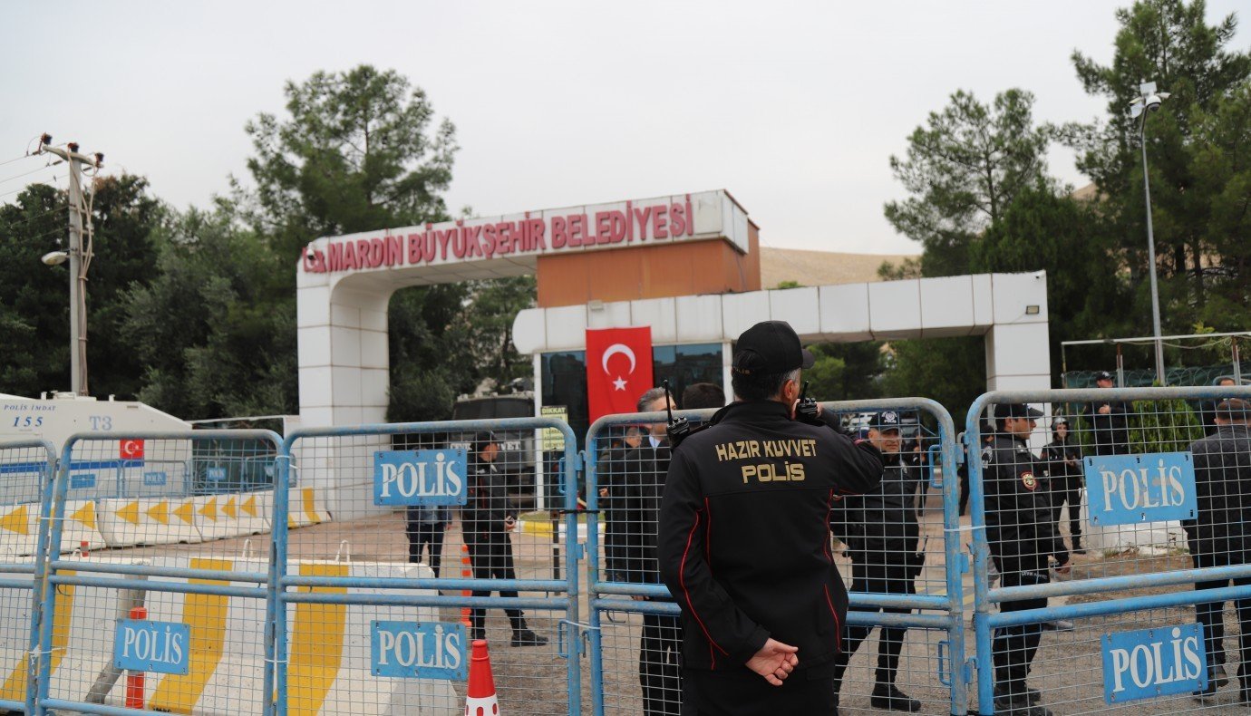 1380x790cc-mrd-15-02-2025-kayyimindan-isci-kiyimi