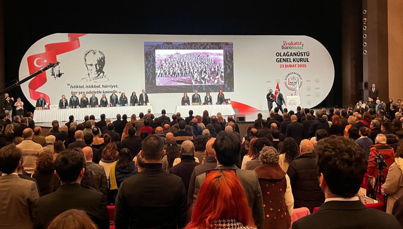 1390x790cc-ist-23-02-2025-istanbul-barosu-olaganustu-genel-kurulu4