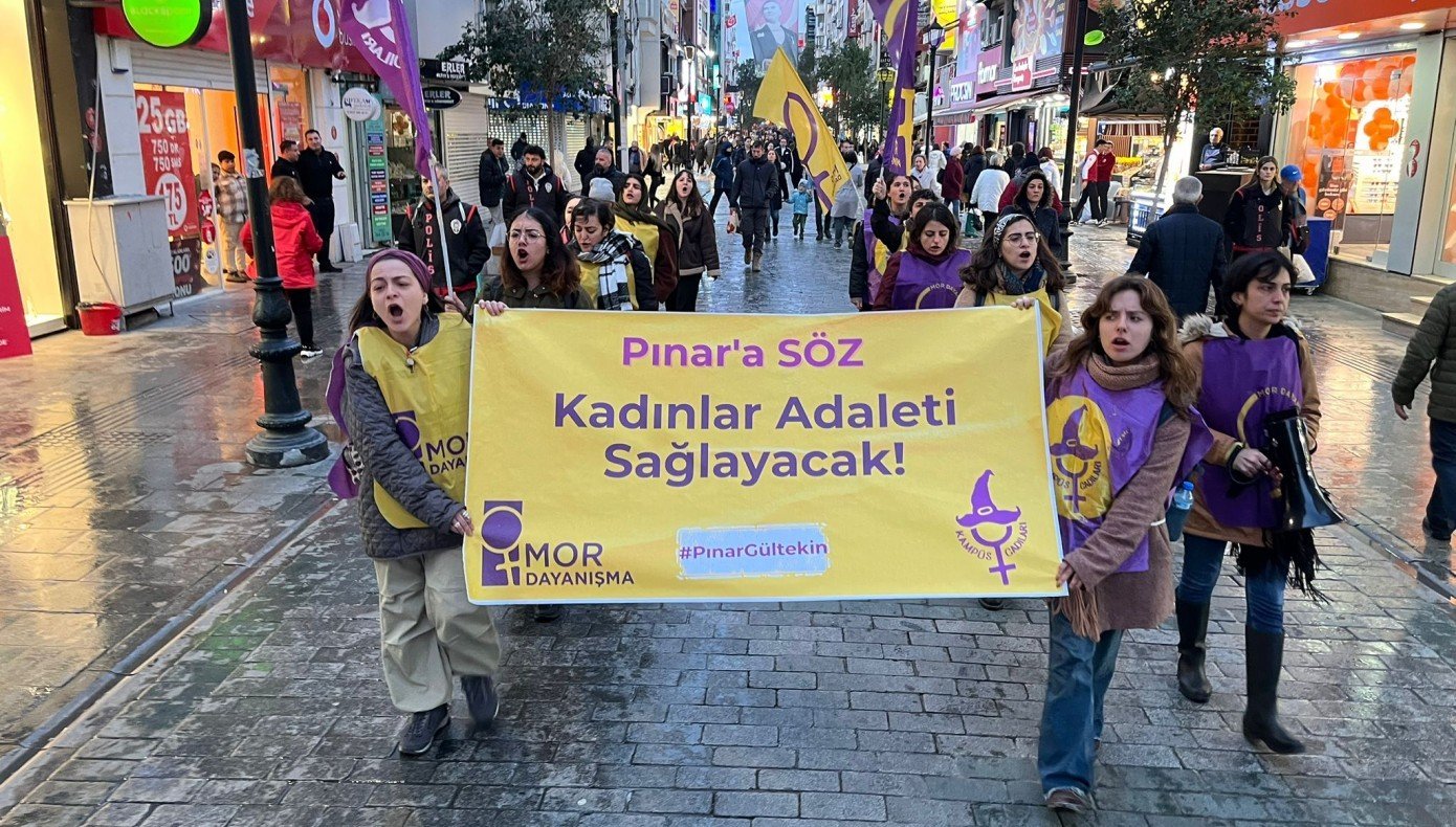 1390x790cc-izm-04-02-2025-mor-dayanisma-pinar-gultekin-davasi-aciklama2