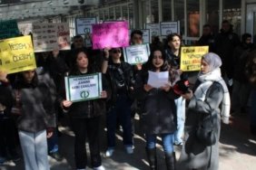 anadolu-universitesinde-eylem-zamlar-geri-cekilsin