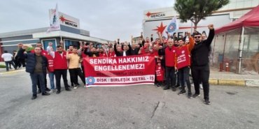 mercan-makinada-direnis-suruyor