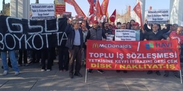 gsu-ogrencileri-iscilerin-yaninda