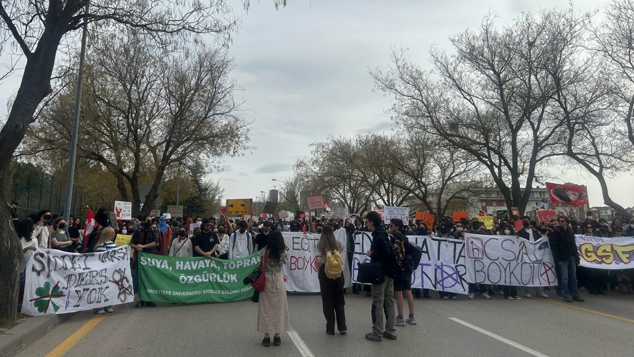 boykota-destek-veren-akademisyene-ihrac