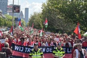 Hollanda'da 100 bin kişi, hükümetin İsrail politikasına karşı tepki gösterdi