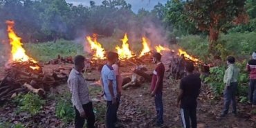 j9cq1ti4_narayanpur-naxal-chief-basavaraju-funeral-_625x300_26_May_25