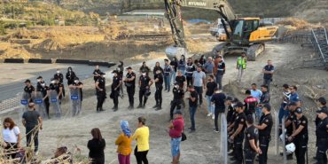 samandagda-mandalina-bahceleri-icin-nobet-polis-mudahale-etti-bazi-yurttaslar-hastaneye-kaldirildi